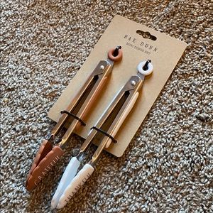 New! Rae Dunn mini tongs set